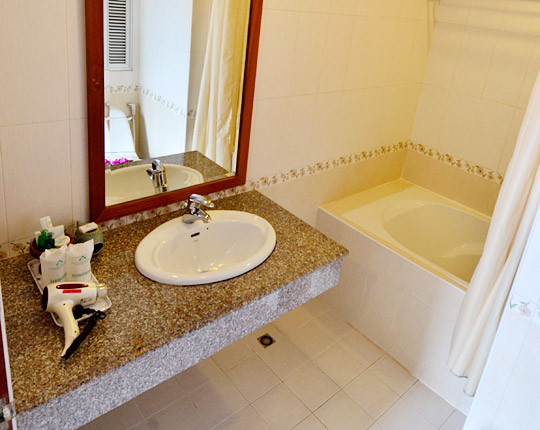 accom_firstroom03